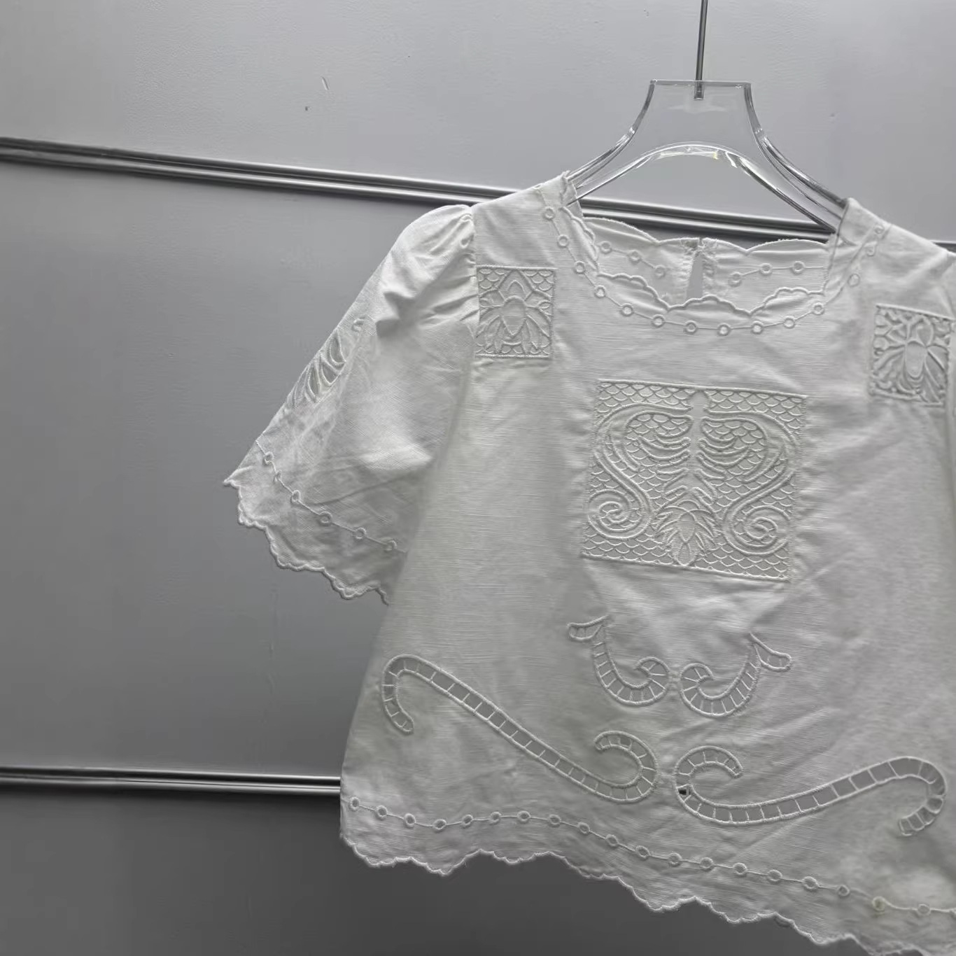 Conjunto Feminino de Camisa e  - Embroidery Effect avaliação e preço
