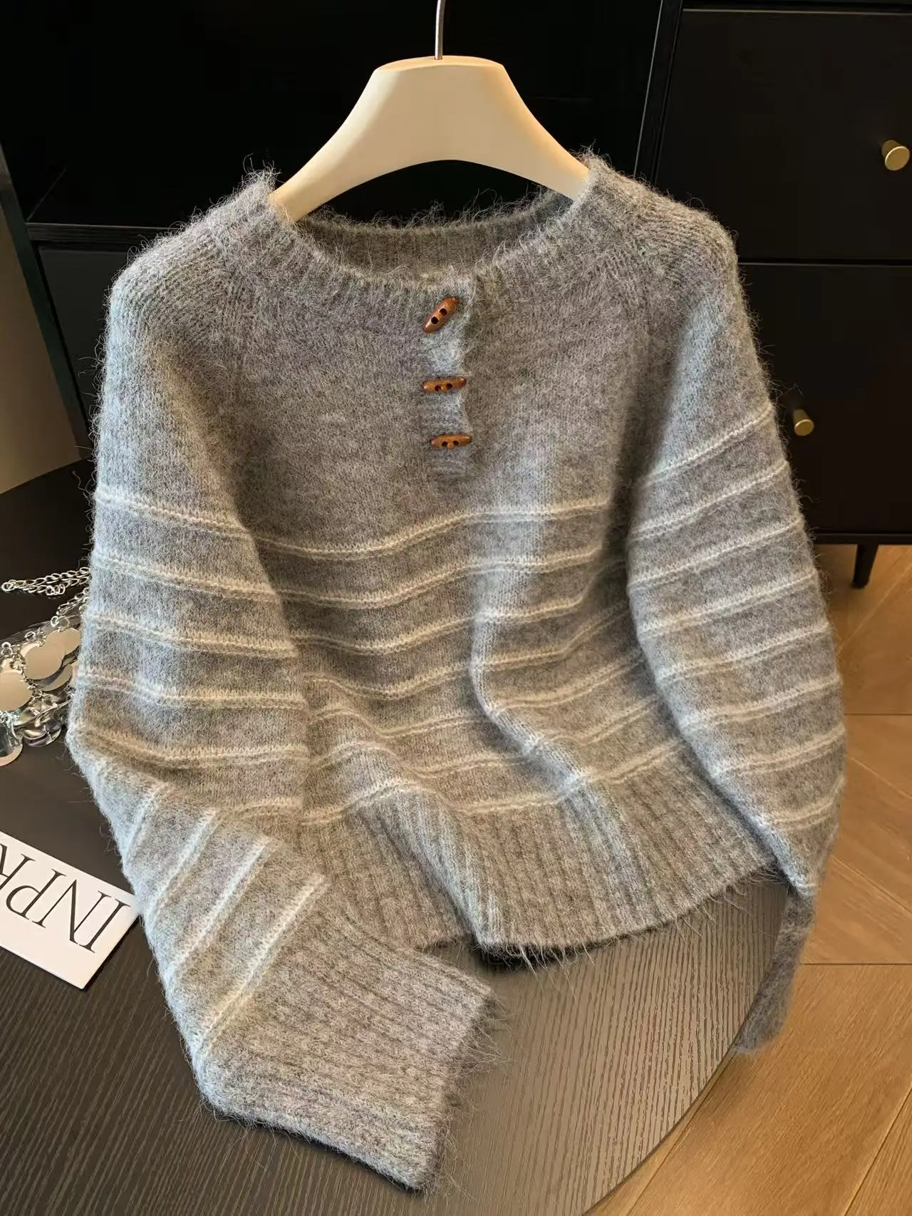 Suéter Feminino de Lã e Caxemi - Embroidery Knit avaliação e preço