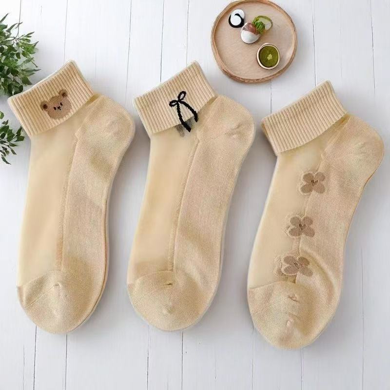Meias Sapatilha Femininas de P - Embroidery On Socks avaliação e preço