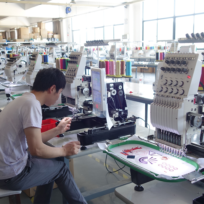 Máquina de Bordar Industrial d - Embroidery Machine avaliação e preço